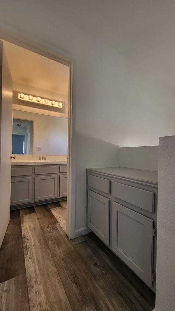 Building Photo - Henderson Home