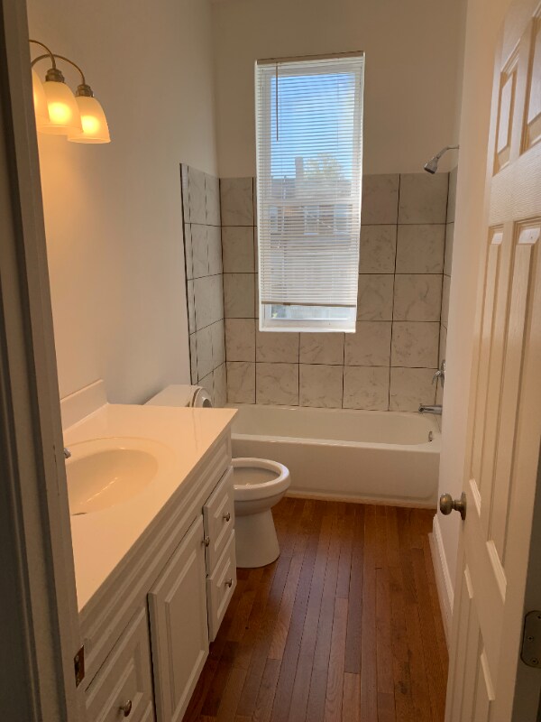 Building Photo - 2021 W Saratoga St