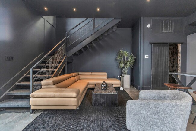 Building Photo - 2683 Blodgett St