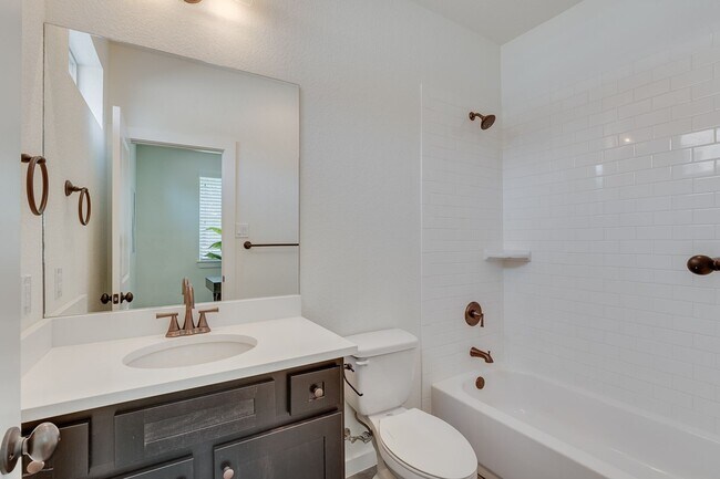 Building Photo - * MOVE IN SUMMER 7/30/2027 * 5-Bed 5.5 Bath Walking Distance to the TCU Campus