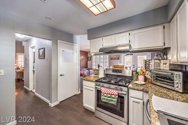 Building Photo - 5321 Tamanar Dr