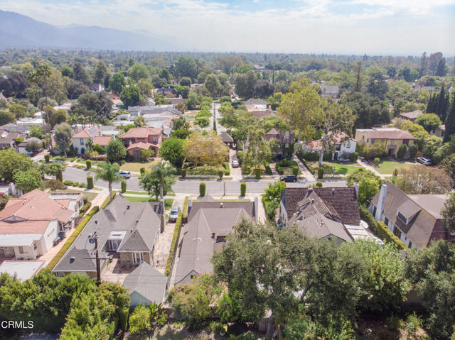 Building Photo - 400 S Meridith Ave