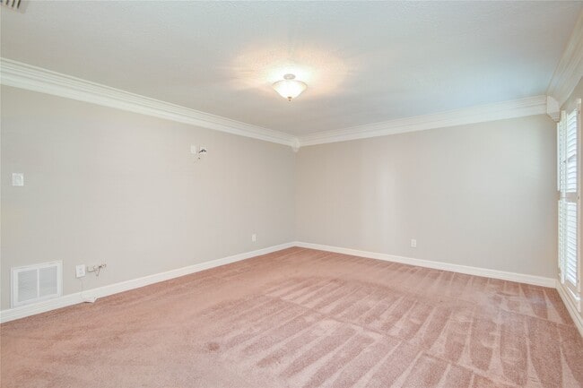 Building Photo - 8906 Herts Rd