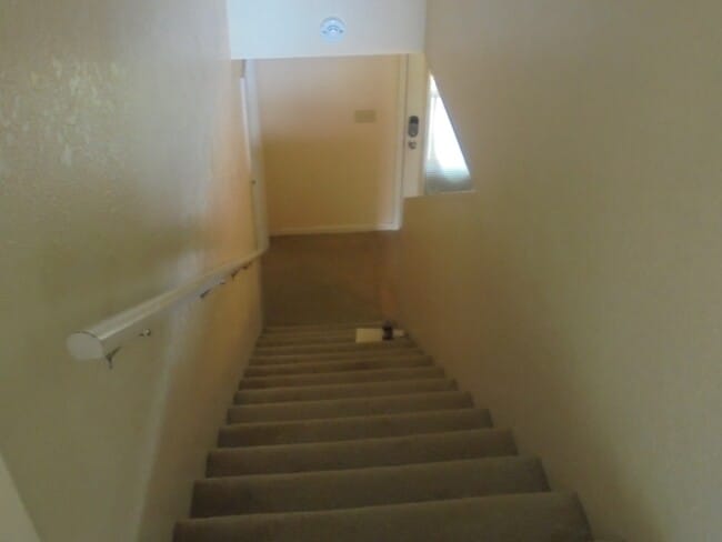 Building Photo - 100 Shara Dr