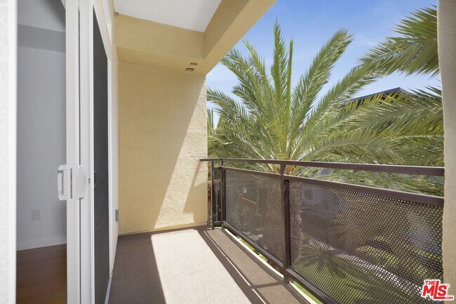 Building Photo - 13200 Pacific Promenade