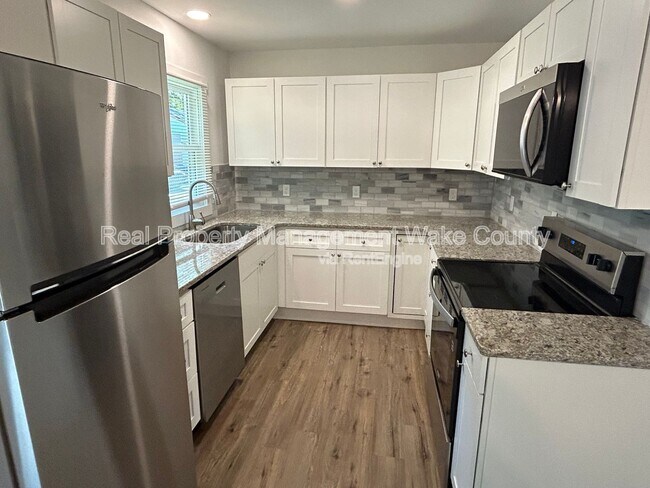 Building Photo - 2325 Quartz Ct