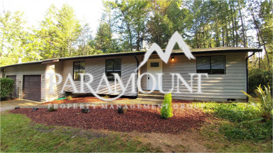 Building Photo - Remodeled 2 bed/1.5 bath duplex in Gig Harbor!