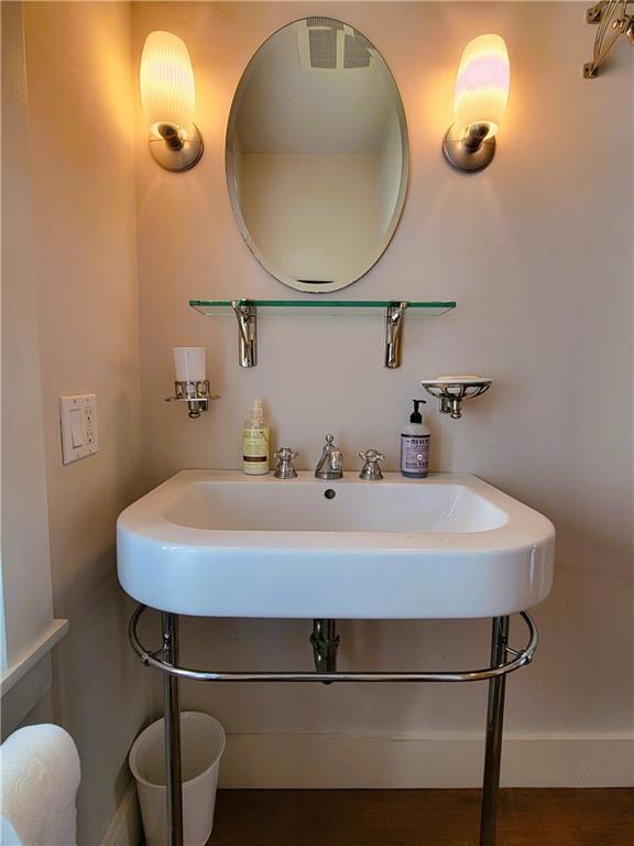 Building Photo - 60 Prairie Ave