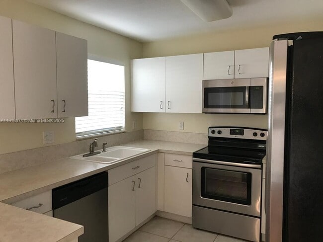 Building Photo - 2198 NW 171st Ave