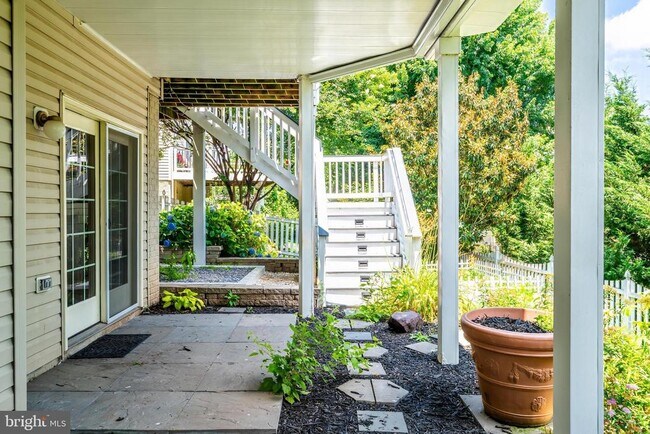 Building Photo - 20152 Boxwood Pl