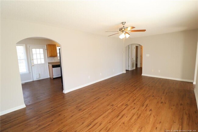 Building Photo - 2324 Maybrook Dr