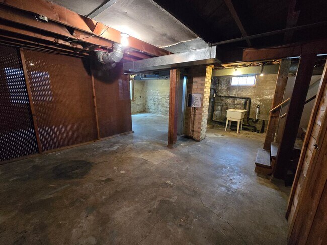 Building Photo - Spokane Valley Home Available Now!