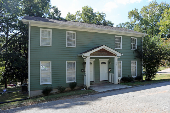 Primary Photo - 840 Rosedale Ave