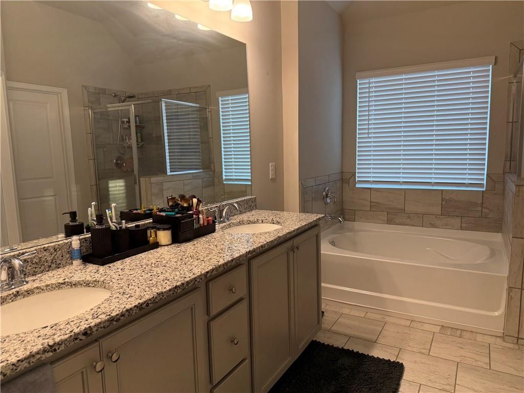 Building Photo - 389 Paxton LN