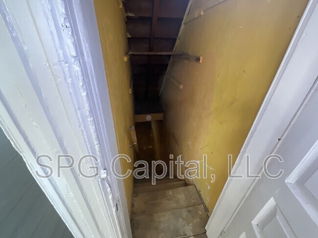 Building Photo - 29 S Hartley St