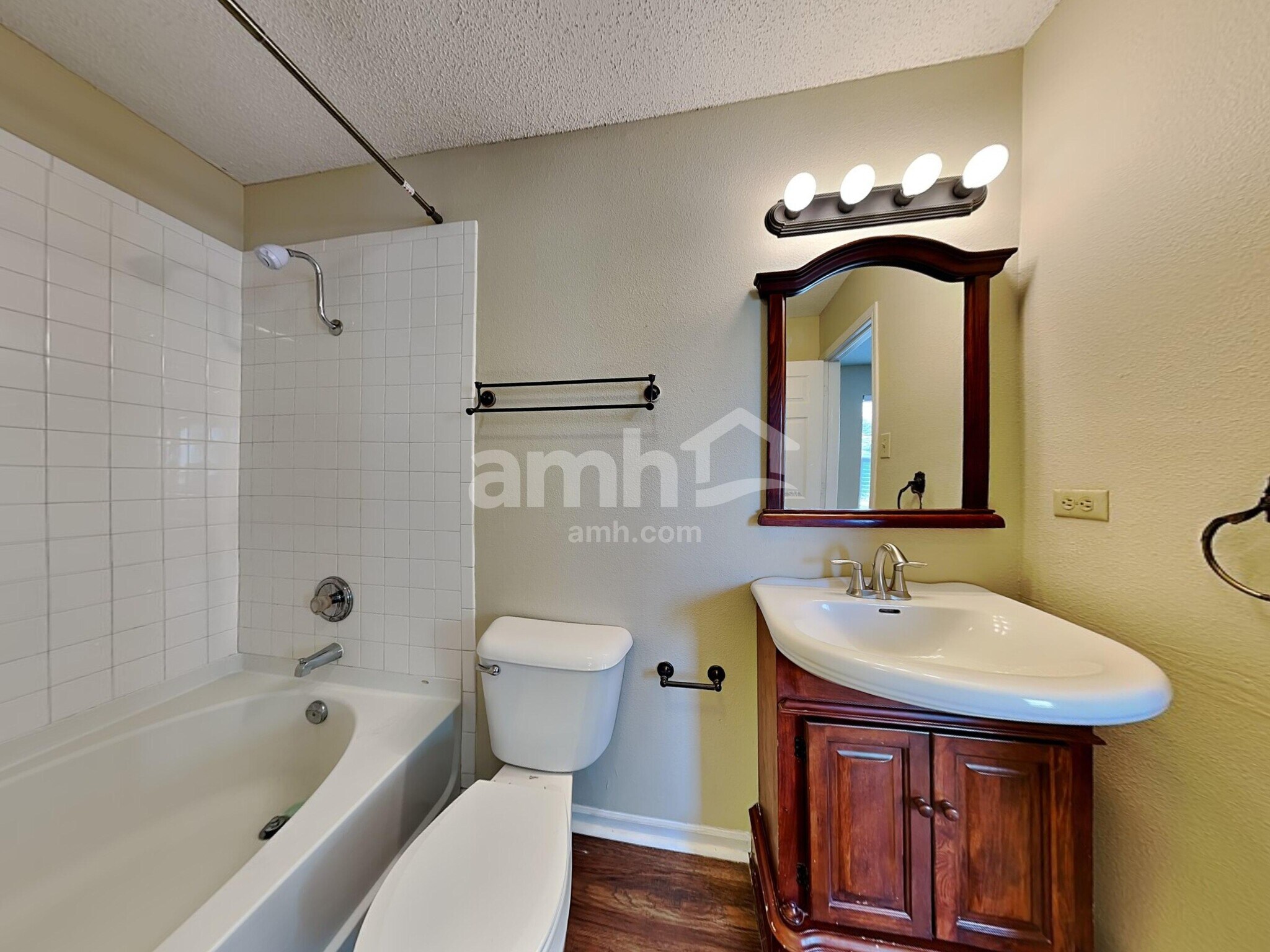 Building Photo - 24 Winterwood Dr