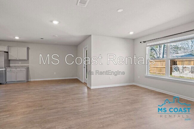 Building Photo - 15236 Cypress Way
