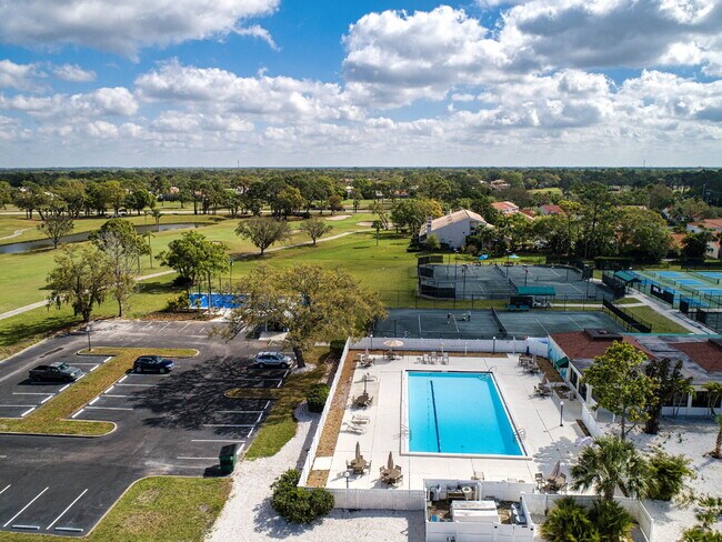 Building Photo - Palm Aire Fully Furnished Rental