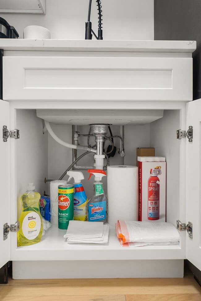 Building Photo - 618 W Patterson Ave