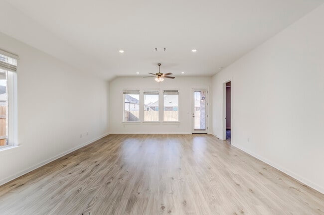 Building Photo - 625 Promise Land Ct