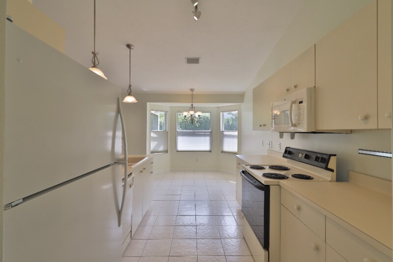 Building Photo - 1640 Armin Ct