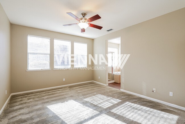 Building Photo - 2608 Lark Sparrow Way