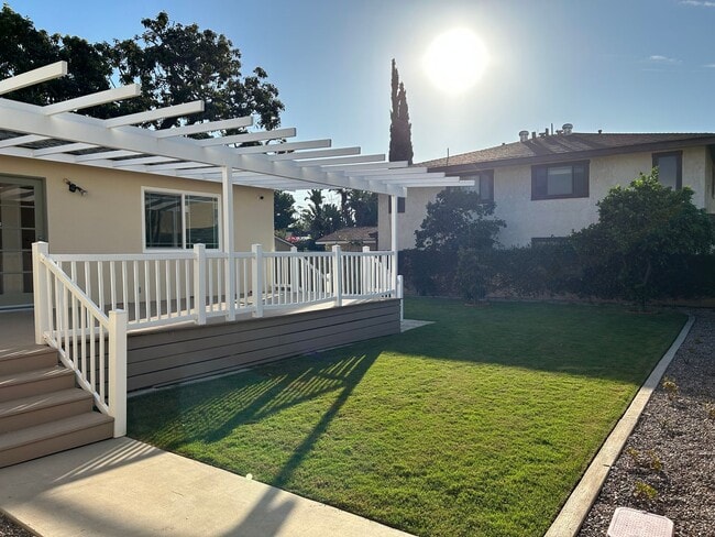 Building Photo - Adorable 5 Bedroom 3 Bathroom Orange Home Near Old Towne!