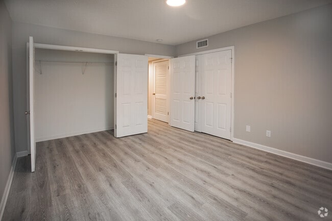 1BR,1BA-800SF - 1425 E. Park Avenue