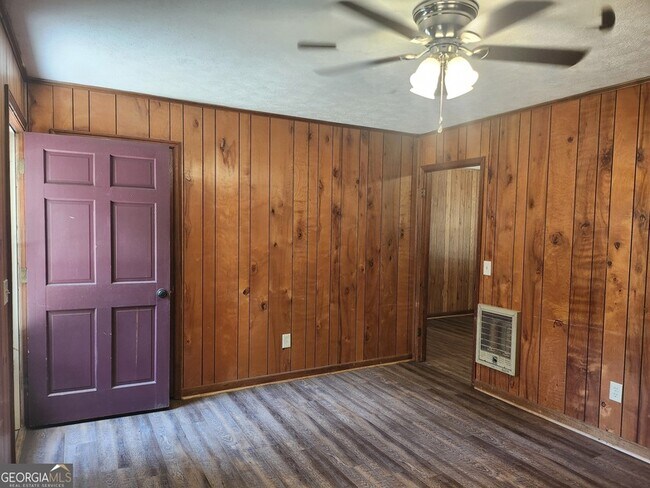 Building Photo - 583 Danielsville St