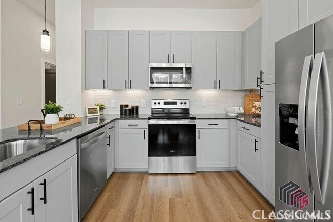 Building Photo - 180 Newton Bridge Rd