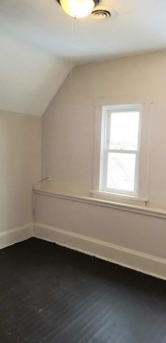 Building Photo - 3456 N 9th St