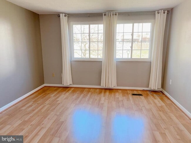 Building Photo - 7706 Havenside Terrace