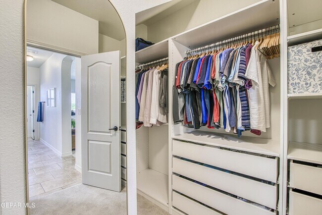 Building Photo - 7751 Enchanted Path Dr