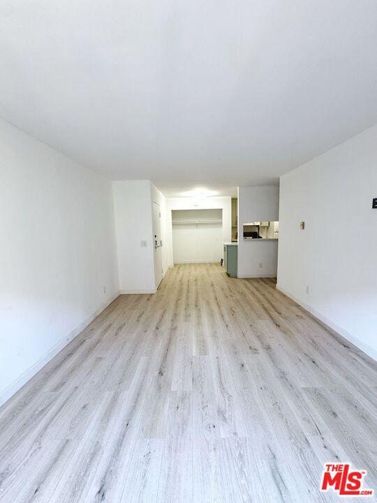 Building Photo - 1351 N Orange Dr