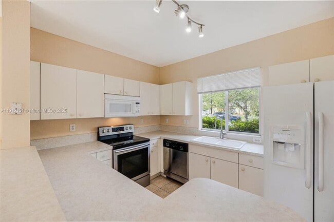 Building Photo - 20437 NW 15th Ave