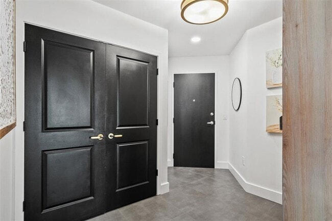 Building Photo - 777 N Ashley Dr