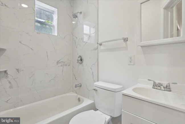 Building Photo - 1404 N 54th St