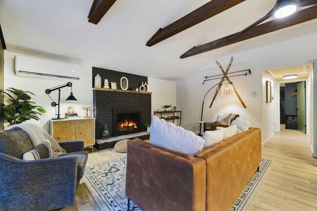 Building Photo - 3145 Ogontz Dr