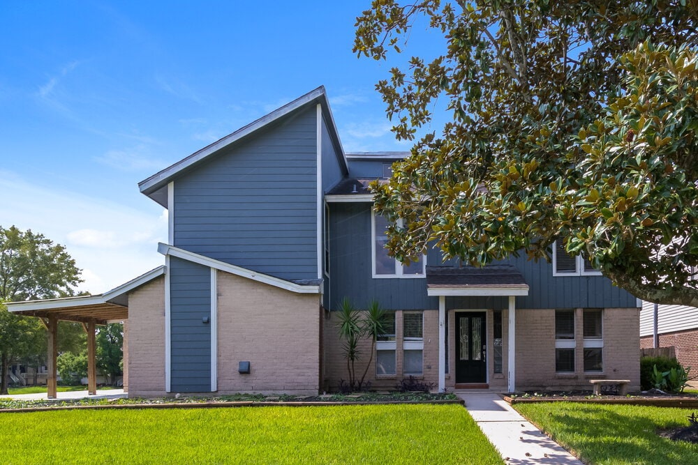 Building Photo - 701 Tanglewood Dr