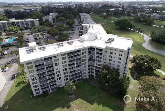 Building Photo - 2681 S Course Dr