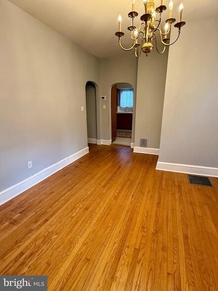 Building Photo - 136 Maple Terrace