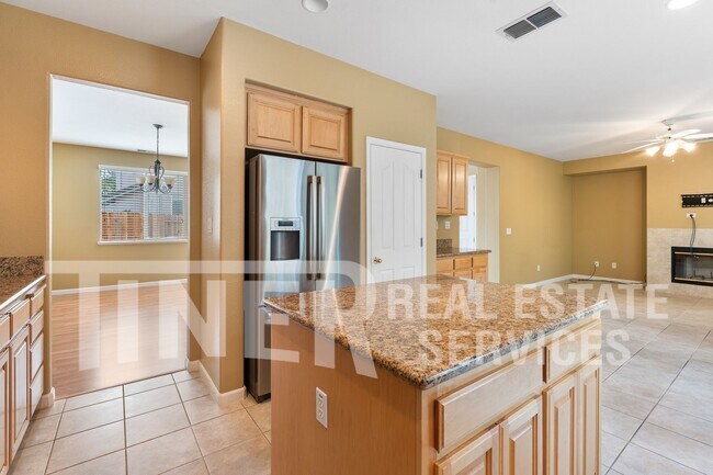Building Photo - 35 Sabre Ct