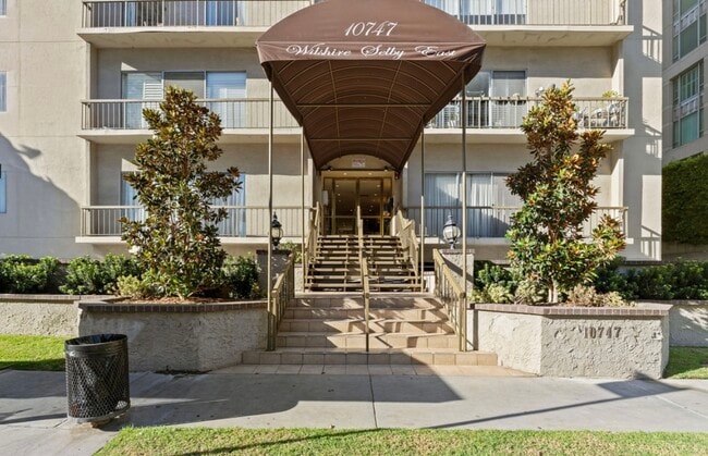 Building Photo - 10747 Wilshire Blvd