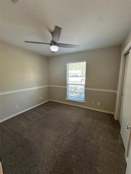 Building Photo - 3510 Roanoke Dr