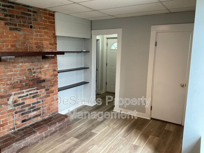 Building Photo - 1632 Steuben St
