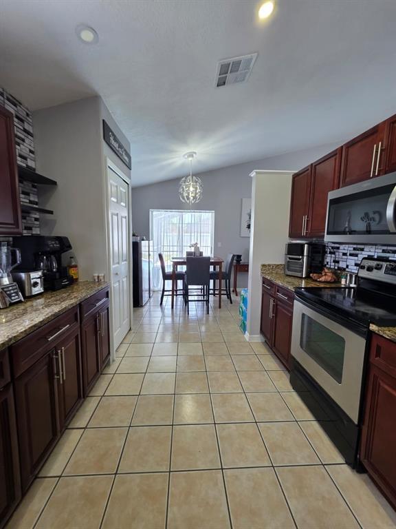 Building Photo - 763 Country Woods Cir