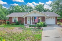 Building Photo - 3101 Lynn Dr