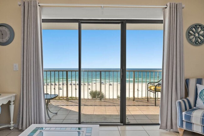 Building Photo - 8743 Thomas Dr