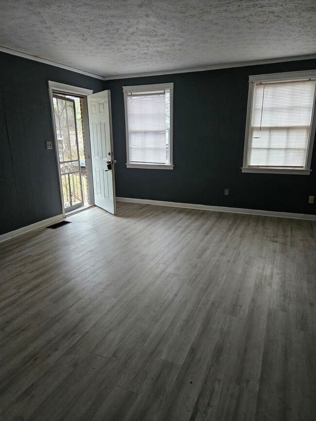 Building Photo - 2216/8 Palmetto St.