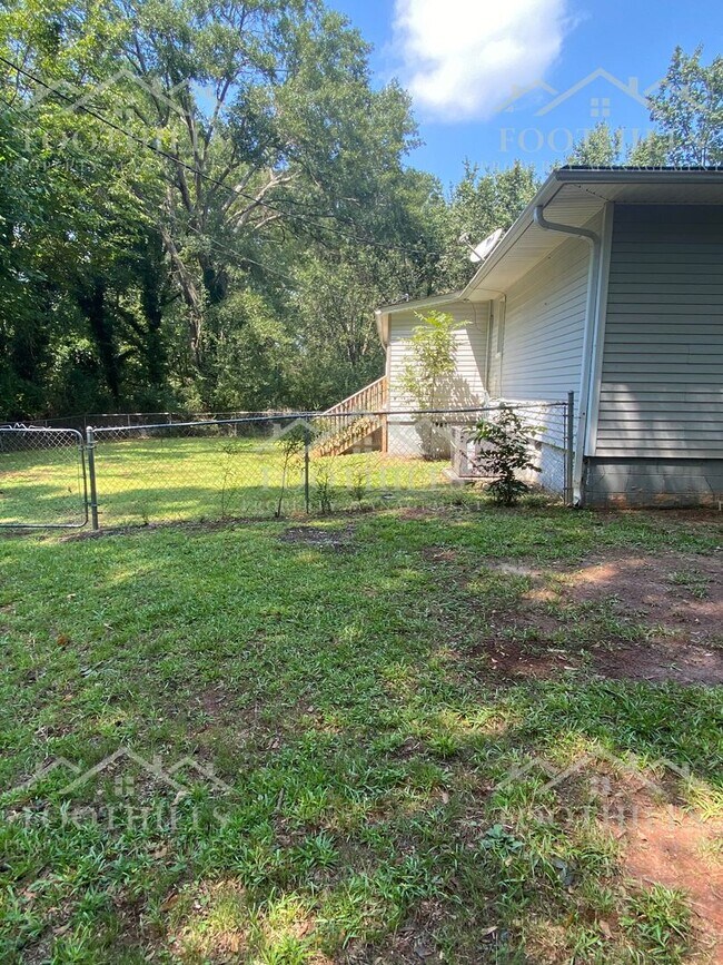 Building Photo - 106 Hanks Dr